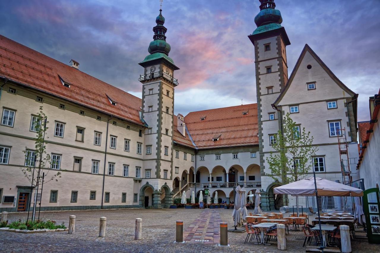 Jugend- Und Familiengaestehaus Klagenfurt Hostel Klagenfurt am Woerthersee Bagian luar foto