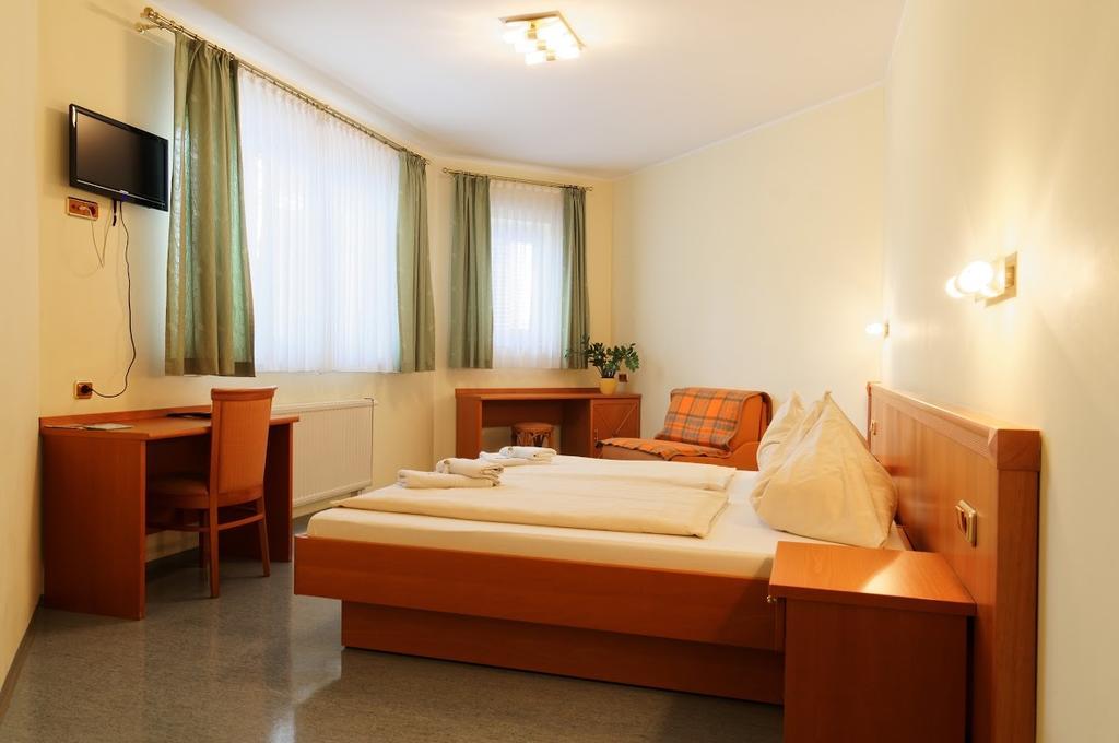 Jugend- Und Familiengaestehaus Klagenfurt Klagenfurt am Woerthersee Bagian luar foto