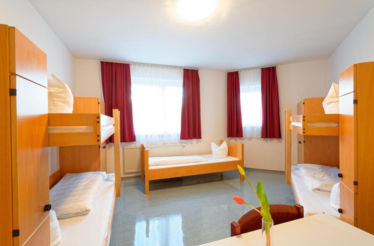Jugend- Und Familiengaestehaus Klagenfurt Klagenfurt am Woerthersee Bagian luar foto